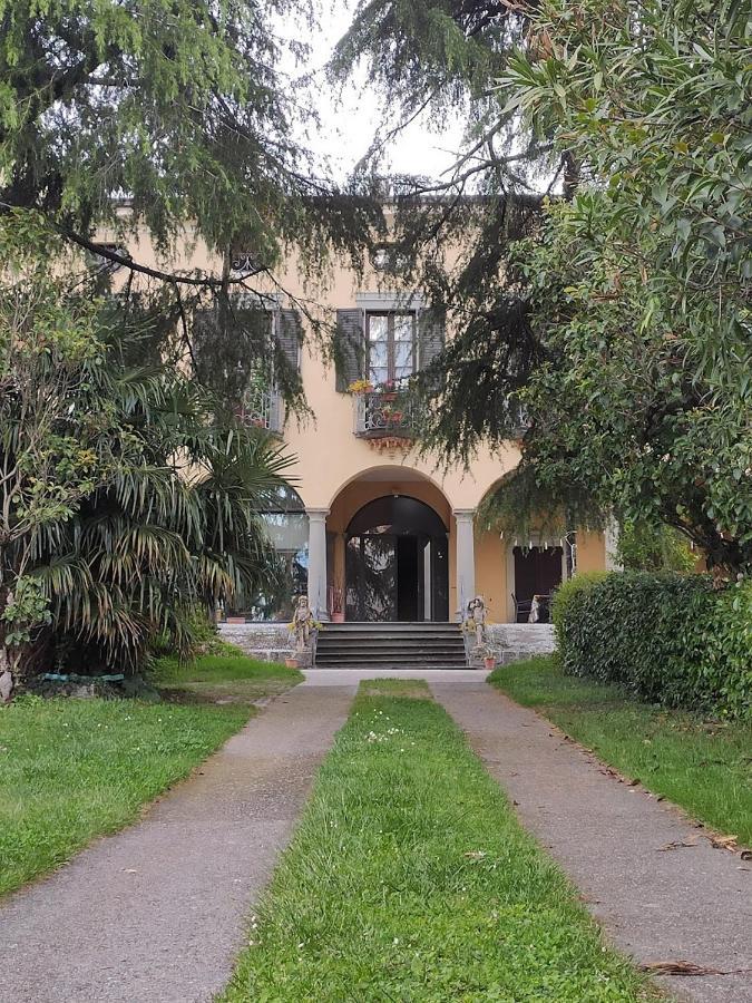 Villa Riva Lago - Apartment With Parking Tavernola Bergamasca Dış mekan fotoğraf