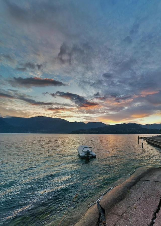 Villa Riva Lago - Apartment With Parking Tavernola Bergamasca Dış mekan fotoğraf
