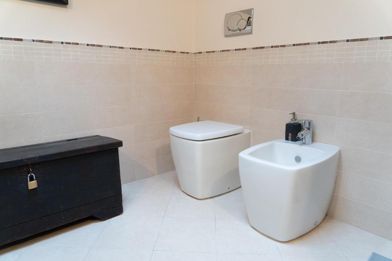 Villa Riva Lago - Apartment With Parking Tavernola Bergamasca Dış mekan fotoğraf